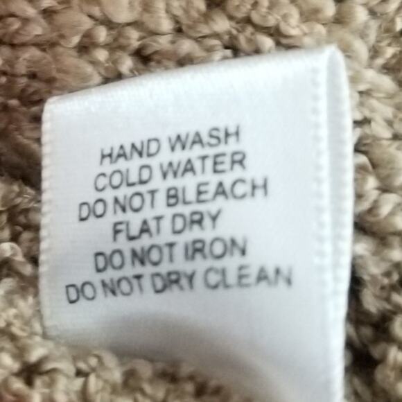 ONETHELAND tan loose knit sweater size L should be a warm sweater for cold night - Picture 5 of 5